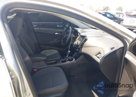 2019 Chevrolet Cruze Ls z USA, uszkodzony, nr VIN 1G1BC5SM4K7151956